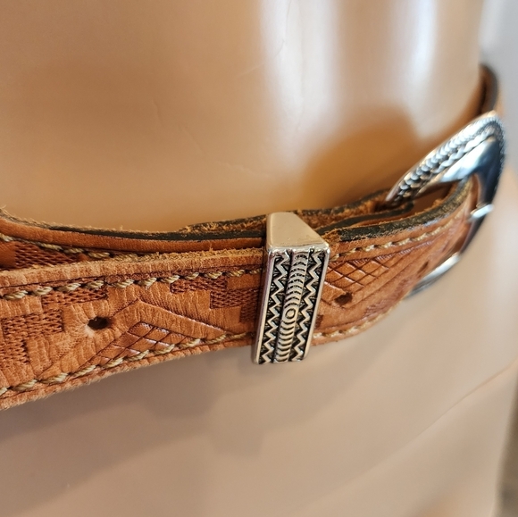 Ribco USA Brown Leather embossed western belt.  Size 36. - Picture 5 of 12